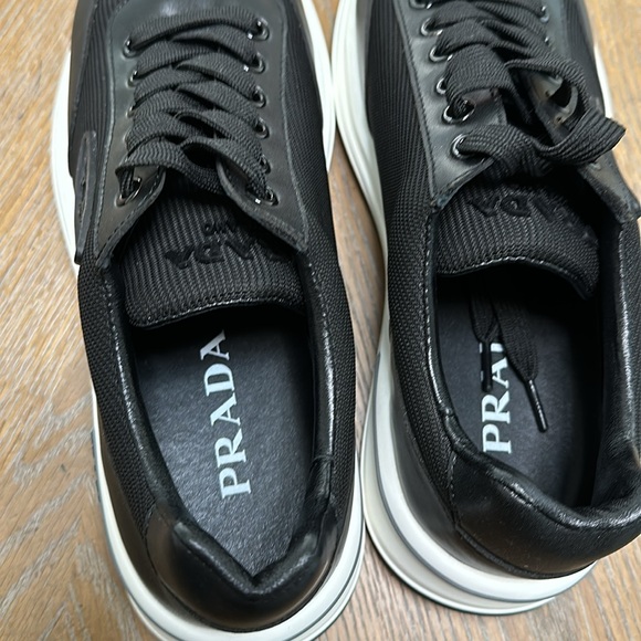 Prada Men’s black shoes Sz 8.5 US / Sz 41.5 EU
* side logo R missing see photo - Picture 5 of 8